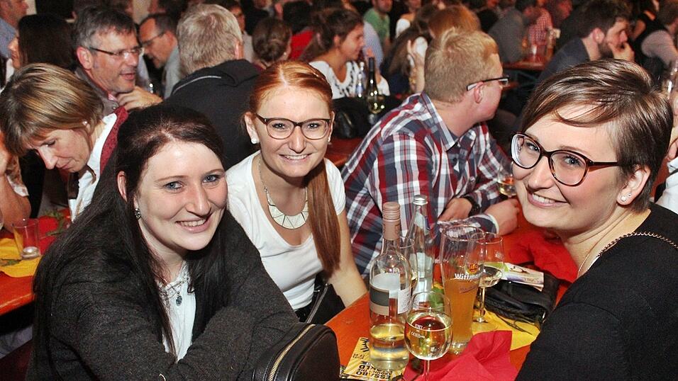 Die besten Bilder vom Wein- und Wei&szlig;bierfest des Burschenvereins Arth und der M&auml;dchengruppe.