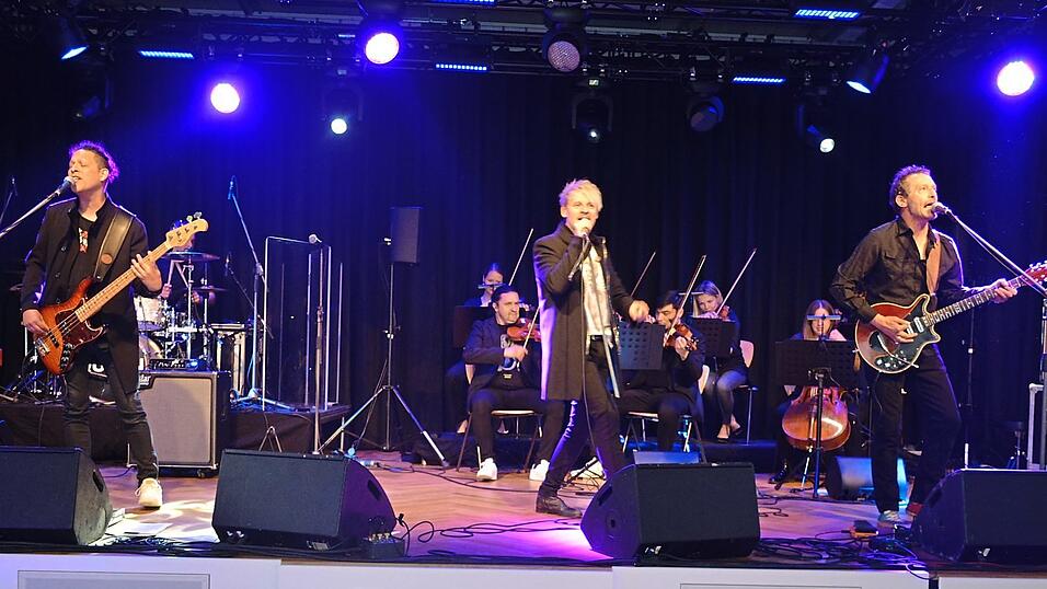 Markus Englstaedter (M.) hatte mit seinen Bandkollegen das Publikum im Griff. Markus Englstaedter (M.) hatte mit seinen Bandkollegen das Publikum im Griff.