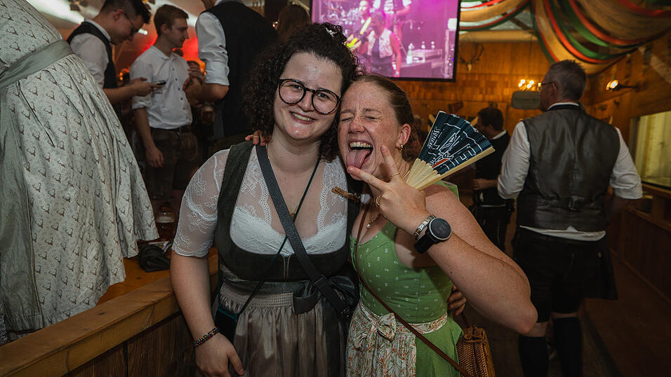 Die Partybilder vom Donnerstag, 15. August 2024, aus dem Festzelt Weckmann. Die Partybilder vom Donnerstag, 15. August 2024, aus dem Festzelt Weckmann.