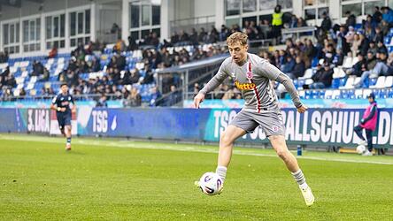 Der Regensburger Top-Scorer Noel Eichinger (f&uuml;nf Tore, vier Vorlagen), der den 3:0-Heimsieg gegen Mannheim verpasst hat, d&uuml;rfte nach &uuml;berstandenem Infekt startklar sein f&uuml;r die Partie in Brandenburg.
