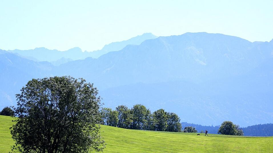 Der September brachte in Bayern teils hochsommerliches Wetter. (Archivbild) Der September brachte in Bayern teils hochsommerliches Wetter. (Archivbild)