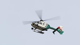 Ein Polizeihubschrauber über dem Stadtgebiet Moosburg sorgte in der vergangenen Nacht für Besorgnis. Ein Polizeihubschrauber über dem Stadtgebiet Moosburg sorgte in der vergangenen Nacht für Besorgnis.