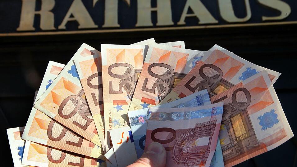 L&auml;nder mit hochverschuldeten Kommunen sollen Geld vom Bund bekommen. (Illustration)