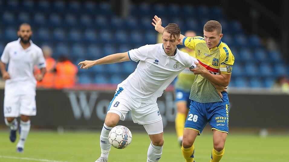 Max Besuschkow (am Ball) war in der vergangenen Saison nach Belgien zu Royale Union Saint Gilloise verliehen. (Foto: imago) Max Besuschkow (am Ball) war in der vergangenen Saison nach Belgien zu Royale Union Saint Gilloise verliehen. (Foto: imago)