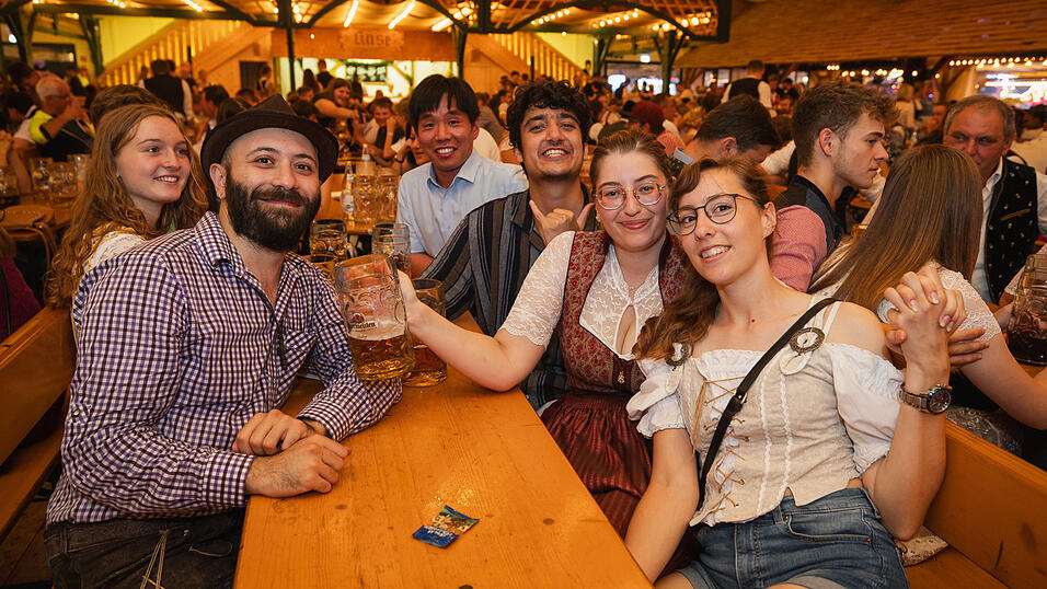 Die Partybilder vom Sonntag, 18. August, aus dem Festzelt Nothaft. Die Partybilder vom Sonntag, 18. August, aus dem Festzelt Nothaft.