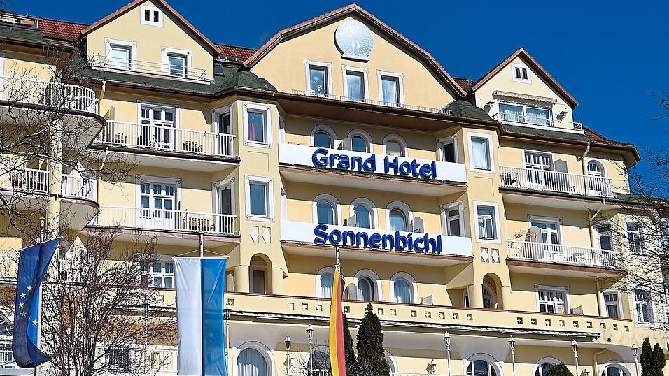 Im Grand Hotel Sonnenbichl in Garmisch-Partenkirchen soll sich der K&ouml;nig von Thailand mit seiner Entourage einquartiert haben.