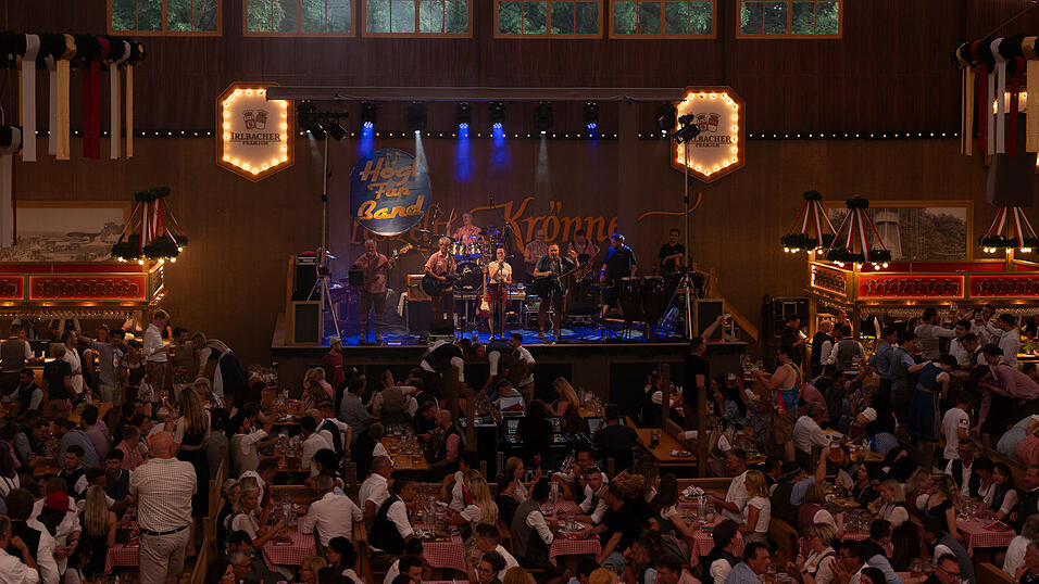 Die Partybilder vom Samstag, 12. August 2023, aus dem Festzelt Krönner. Die Partybilder vom Samstag, 12. August 2023, aus dem Festzelt Krönner.