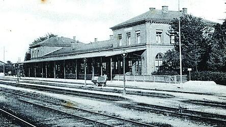 Am Landauer Bahnhof wurde Münch kurz vor Kriegsende Zeuge eines Transports von KZ-Häftlingen, was ihn 'tief erschütterte'.