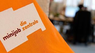 Die Möglichkeit von Minijobs, steuer-und abgabenfrei für die Beschäftigten, soll künftig wegfallen (Archivbild). Die Möglichkeit von Minijobs, steuer-und abgabenfrei für die Beschäftigten, soll künftig wegfallen (Archivbild).