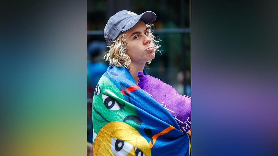 The Kid Laroi verarbeitet die Trennung in seinen Songs - erinnert sich aber auch an die Liebe. The Kid Laroi verarbeitet die Trennung in seinen Songs - erinnert sich aber auch an die Liebe.