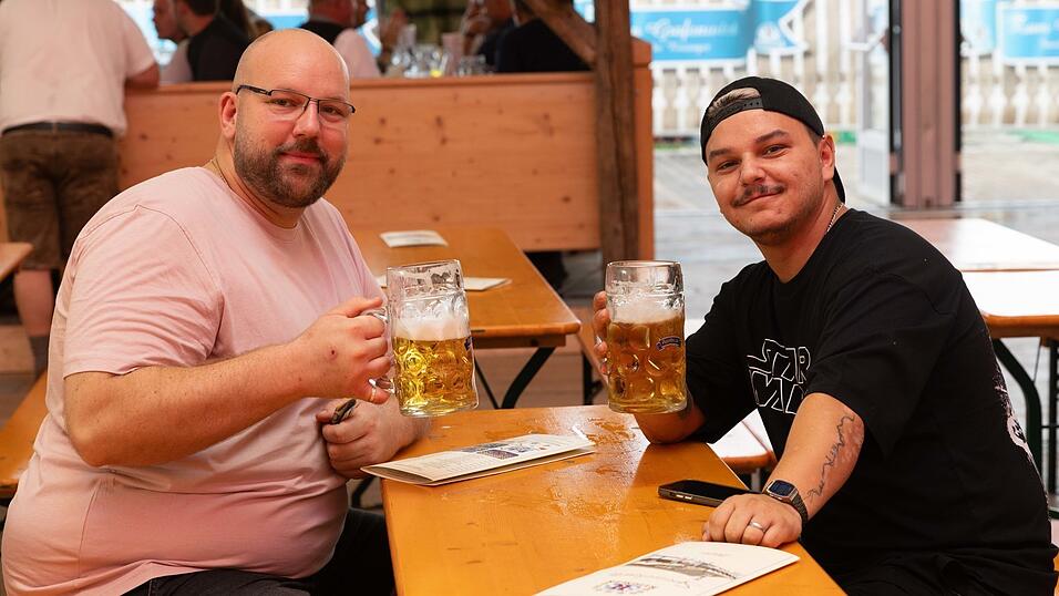 Die Partybilder vom Montag, 10. August, aus dem Festzelt Reisinger. Die Partybilder vom Montag, 10. August, aus dem Festzelt Reisinger.