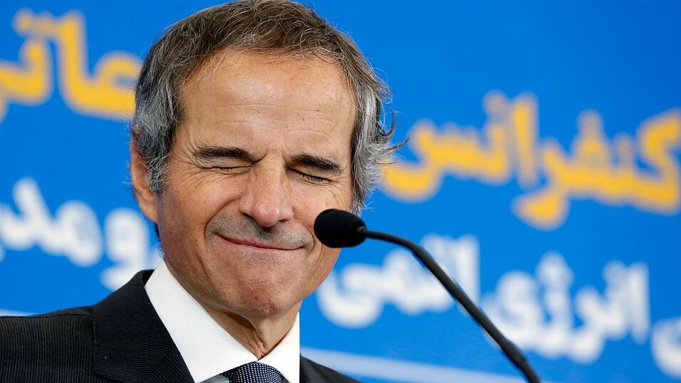 Der Chef der Internationalen Atomenergiebehörde (IAEA), Rafael Mariano Grossi, ist für Gespräche nach Teheran gereist. Der Chef der Internationalen Atomenergiebehörde (IAEA), Rafael Mariano Grossi, ist für Gespräche nach Teheran gereist.
