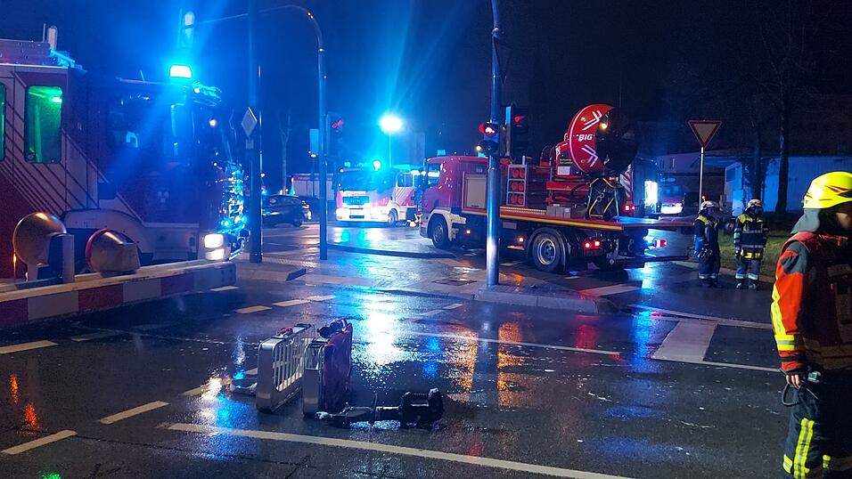 Nach einem Auto-Brand war der Josef-Deimer-Tunnel in Landshut gesperrt.