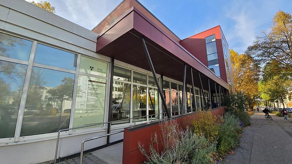 Der Bereich Soziale Dienste des städtischen Jugendamts ist durch die Inobhutnahmen stark belastet. „Die bestehenden Strukturen kommen zunehmend an ihre Grenzen“, sagt Jugendamtsleiterin Corinna Müller.