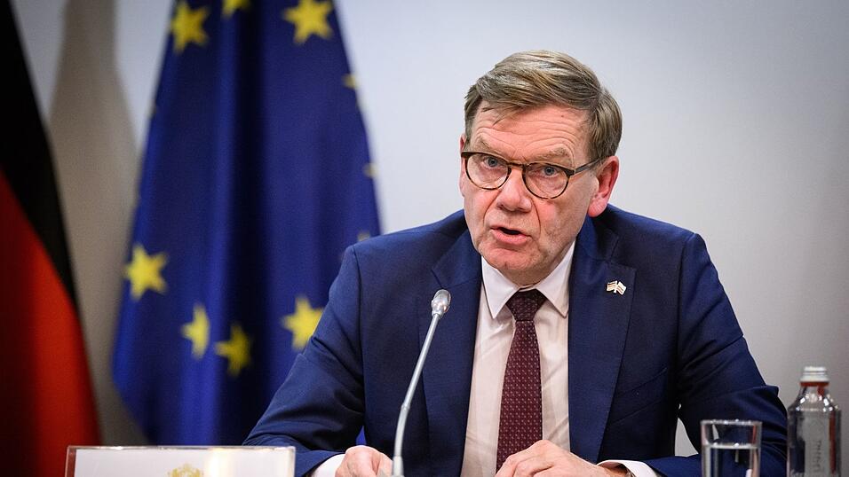 Außenminister Wadephul wünscht sich größeren Druck auf Moskau.