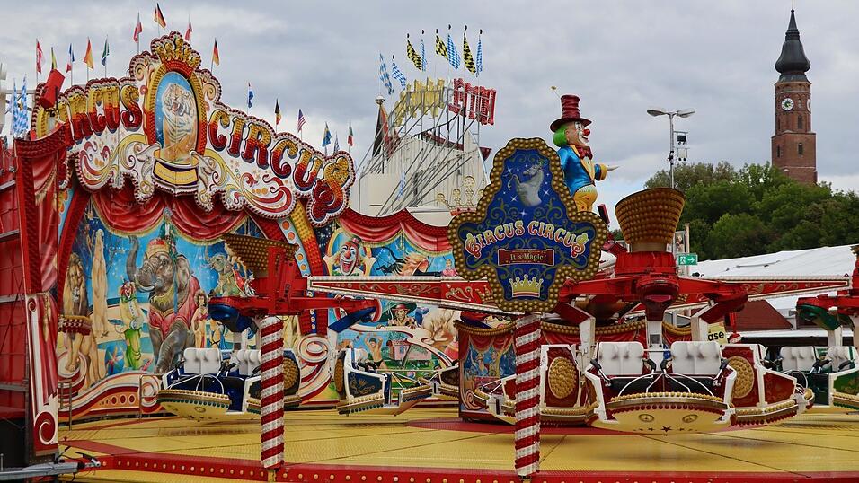 So steht es um den Aufbau des G&auml;ubodenvolksfestes am 3. August.