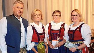Bei der Ehrung (von links): Vorsitzender Bernhard Sklenarz, Renate Schmitt, Brigitte Nicklas und Karin Erl.