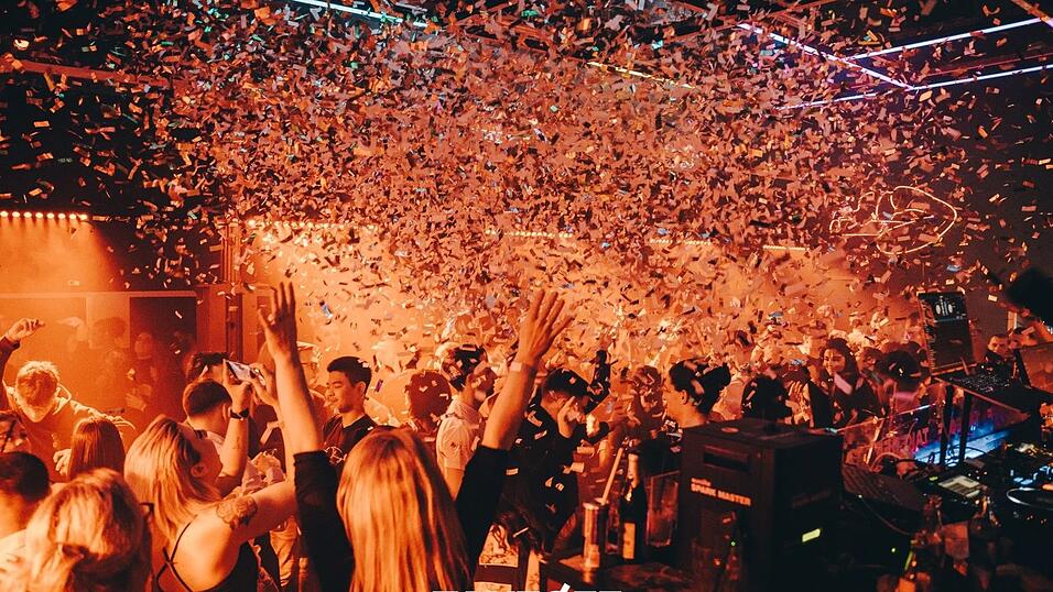 So wurde im Club Takeoff in Straubing am Wochenende gefeiert. So wurde im Club Takeoff in Straubing am Wochenende gefeiert.