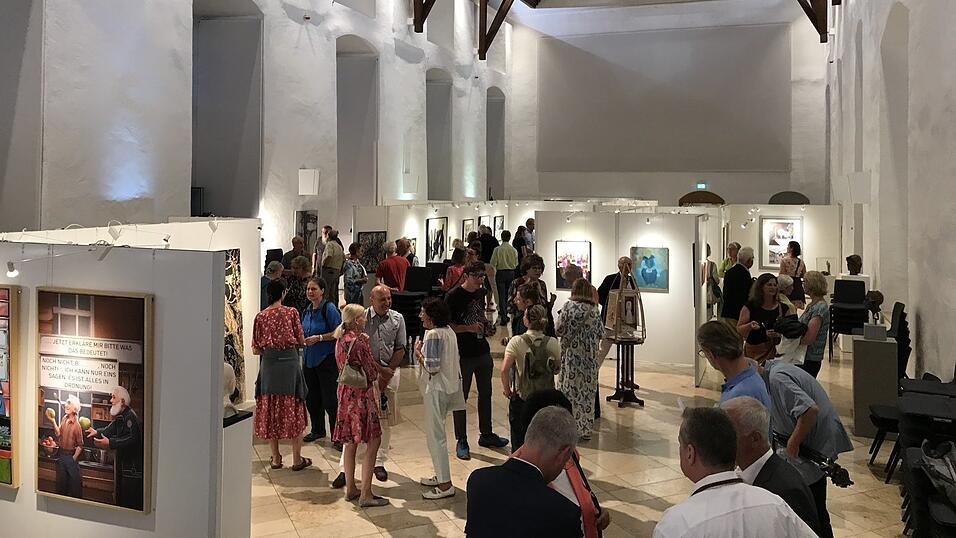 74 Maler, Grafiker, Bildhauer und Objektkünstler aus dem ostbayerischen Raum zeigen bei der 143. Halbjahresausstellung der Gemeinschaft Bildender Künstler insgesamt 120 Arbeiten. 74 Maler, Grafiker, Bildhauer und Objektkünstler aus dem ostbayerischen Raum zeigen bei der 143. Halbjahresausstellung der Gemeinschaft Bildender Künstler insgesamt 120 Arbeiten.