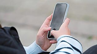 Statt Smartphones gab es nur Mehl und Alufolie.