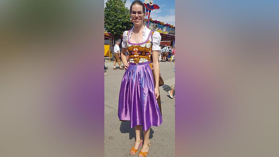 Es m&uuml;ssen nicht immer klassische Trachtenmuster sein. Das Outfit des Tages am Mittwoch wird getragen von Pia Gigler aus Straubing.