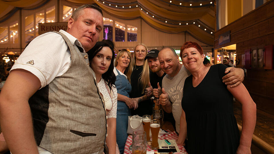 Die Partybilder vom Freitag, 15. August, aus dem Festzelt Reisinger. Die Partybilder vom Freitag, 15. August, aus dem Festzelt Reisinger.