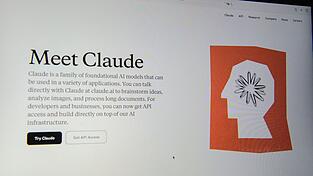 Anthropic ist vor allem bekannt f&uuml;r seine KI-Software Claude, die mit ChatGPT konkurriert. (Archivbild)