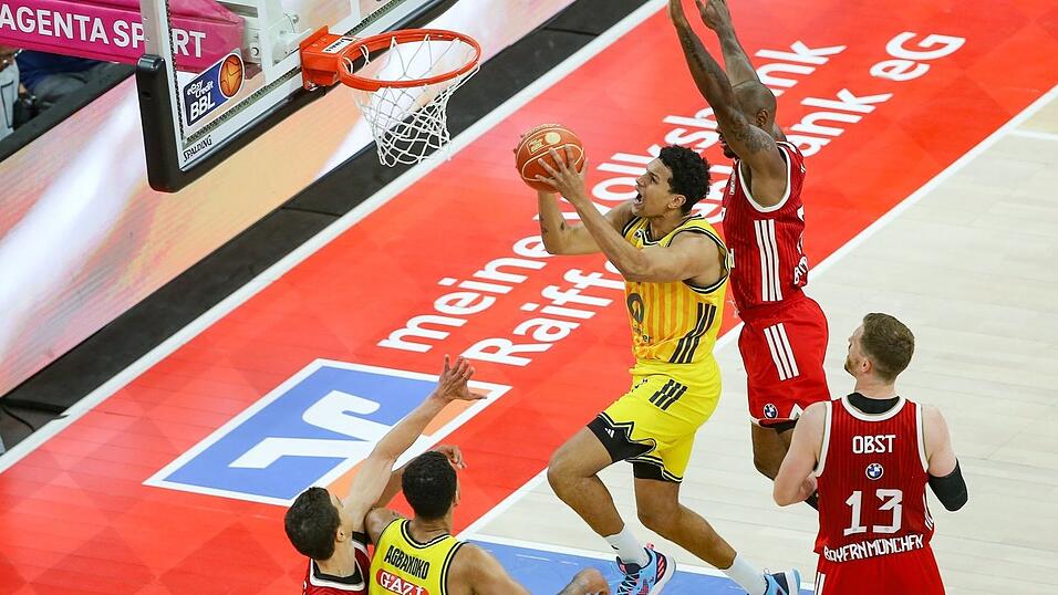 Der einstige Münchner Jugendspieler Michael Rataj im Finale gegen sein Ex-Team. Der einstige Münchner Jugendspieler Michael Rataj im Finale gegen sein Ex-Team.