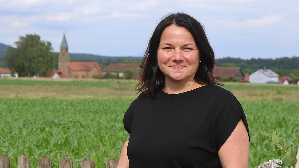Als Ortssprecherin für die Altgemeinde Neubäu sitzt künftig Manuela Blend im Stadtrat. Sie hat viele Visionen, welche Veränderungen in ihrem Heimatort angestoßen werden könnten. Als Ortssprecherin für die Altgemeinde Neubäu sitzt künftig Manuela Blend im Stadtrat. Sie hat viele Visionen, welche Veränderungen in ihrem Heimatort angestoßen werden könnten.