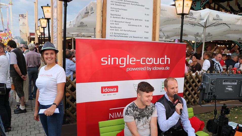 Die Eindrücke der Single-Couch in Bildern, aufgenommen am Freitag, 10. August. Die Eindrücke der Single-Couch in Bildern, aufgenommen am Freitag, 10. August.