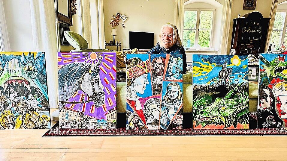 K&uuml;nstler Rudolf Troppmann mit f&uuml;nf seiner zw&ouml;lf Werke, bei denen er erstmals zu Acrylfarben griff und im Popart-Stil malte.