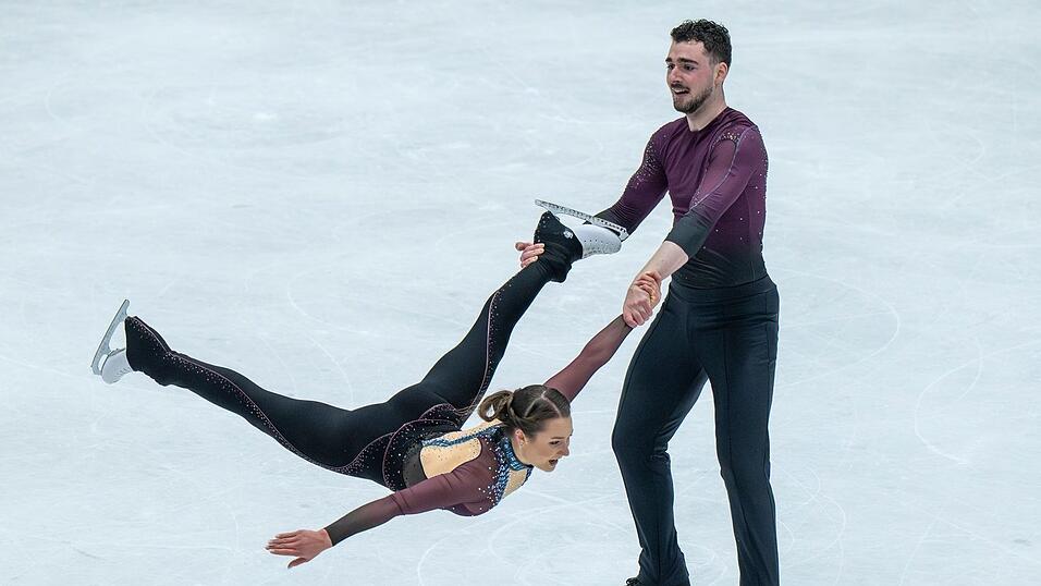 Annika Hocke (l) und Robert Kunkel belegten in Oberstdorf Platz acht.