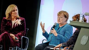 Merkel warb für einen weiten Begriff der Demokratie. Merkel warb für einen weiten Begriff der Demokratie.