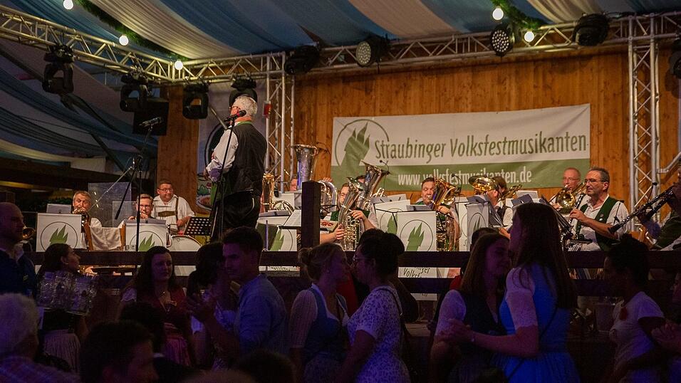 Die Partybilder vom Sonntag, 14. August 2022, aus dem Festzelt Wenisch.