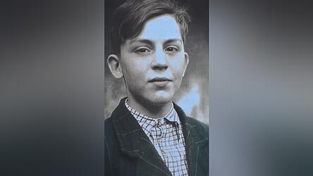 Das Foto zeigt ihn zehn Jahre später als Schüler des Carossa-Gymnasiums in Landshut.