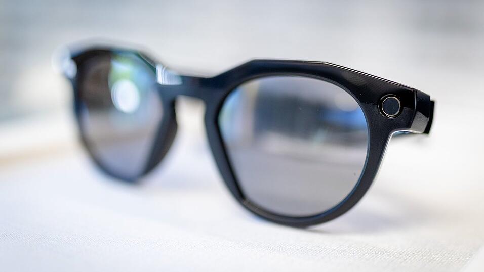 Smart Glasses k&ouml;nnen an Schulen vielf&auml;ltige Probleme verursachen. (Symbolbild)