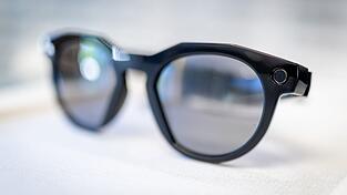 Smart Glasses können an Schulen vielfältige Probleme verursachen. (Symbolbild) Smart Glasses können an Schulen vielfältige Probleme verursachen. (Symbolbild)