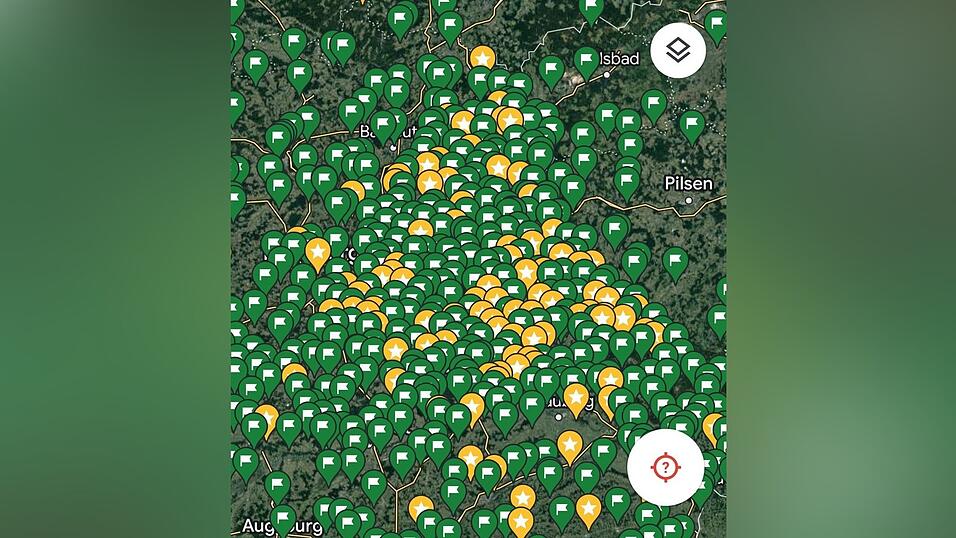 Damit beginnt für Simon Süß sein Abenteuer 'Oberpfalz-Buch': 3 500 Markierungen in einer Google-Maps-Karte. Damit beginnt für Simon Süß sein Abenteuer 'Oberpfalz-Buch': 3 500 Markierungen in einer Google-Maps-Karte.