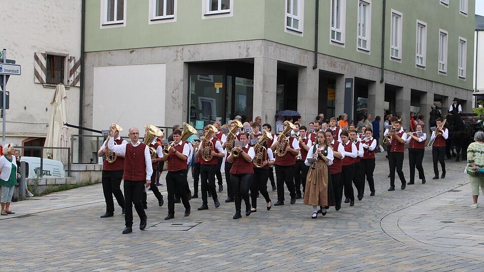 Wenn der Festzug von der Ludwigstra&szlig;e aus in Richtung Innenstadt startet, ist aufgrund der zahlreichen Baustellen von dieser Seite der Stadt keine Anfahrt mehr m&ouml;glich. (Archiv)