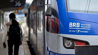 Auf der Website der Bayerischen Regiobahn gibt es weiterführende Informationen zu den Fahrplänen. (Symbolbild) Auf der Website der Bayerischen Regiobahn gibt es weiterführende Informationen zu den Fahrplänen. (Symbolbild)