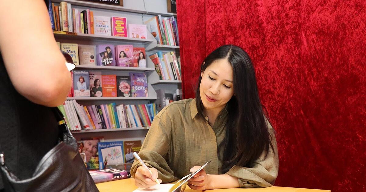 Did the next literary superstar read in Regensburg?