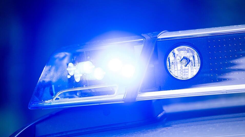 Die Beamten nahmen den Mann in der Nacht fest. (Symbolbild)