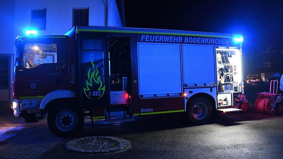 In Aich in der Gemeinde Bodenkirchen st&uuml;rzten B&auml;ume um, Keller wurden &uuml;berschwemmt.