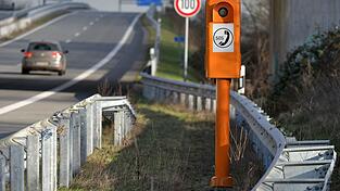 Rund 17.000 Notrufsäulen gibt es an den Autobahnen. (Archivbild) Rund 17.000 Notrufsäulen gibt es an den Autobahnen. (Archivbild)