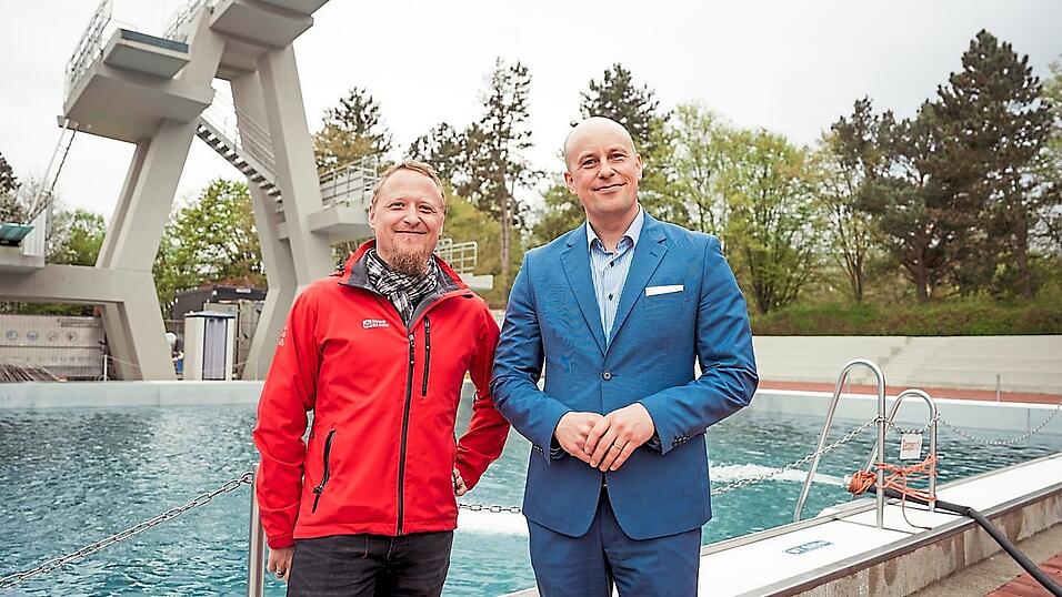 Alexander S&uuml;&szlig; (von links), Betriebsleiter von das Stadtwerk B&auml;der, Mathis Broelmann, kaufm&auml;nnischer Leiter von das Stadtwerk.