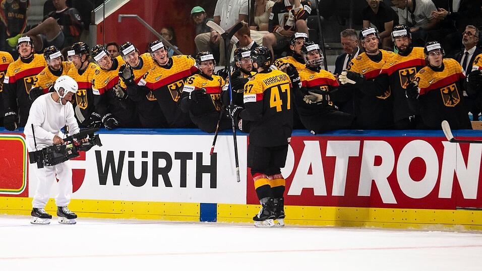 Nationalspieler Alexander Karachun trifft bei seinem ersten WM-Auftritt gegen Großbritannien. Nationalspieler Alexander Karachun trifft bei seinem ersten WM-Auftritt gegen Großbritannien.