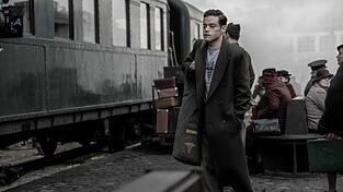 Rami Malek hat die Rolle des US-amerikanischen Psychiaters Douglas M. Kelley &uuml;bernommen.