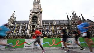 Der München-Marathon sorgt am Sonntag für Einschränkungen im Nahverkehr. (Symbolbild) Der München-Marathon sorgt am Sonntag für Einschränkungen im Nahverkehr. (Symbolbild)