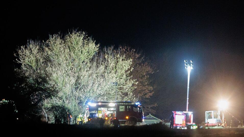 An einer Öl-Pipeline bei Gramzow waren mindestens 200.000 Liter Rohöl ausgetreten. An einer Öl-Pipeline bei Gramzow waren mindestens 200.000 Liter Rohöl ausgetreten.