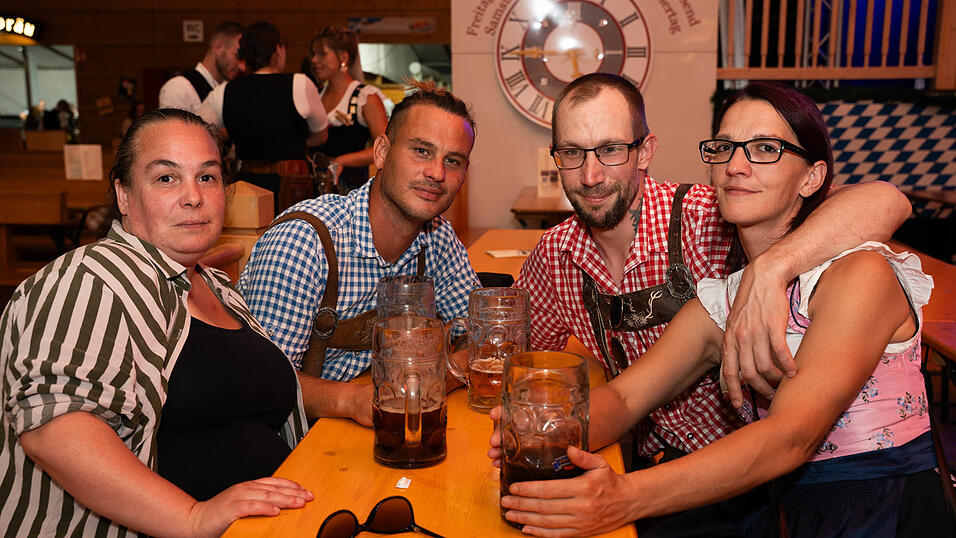 Die Partybilder vom Mittwoch, 12. August, aus dem Festzelt Reisinger. Die Partybilder vom Mittwoch, 12. August, aus dem Festzelt Reisinger.